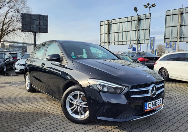 Mercedes-Benz Klasa B cena 79000 przebieg: 130000, rok produkcji 2019 z Nowa Ruda małe 137
